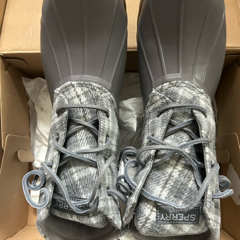 Sperry Saltwater Plaid Gray Boots - Picture 2 of 7